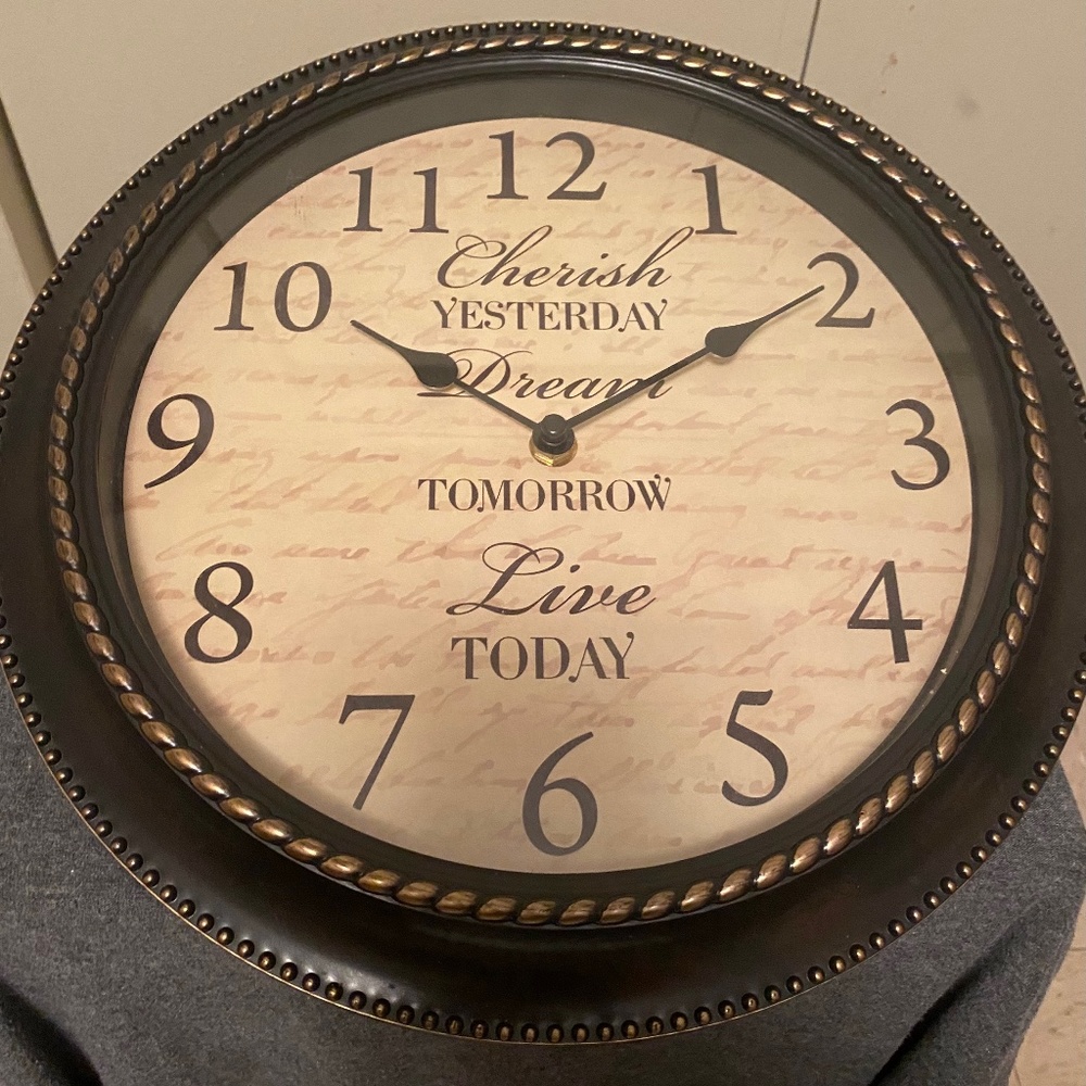 Past to Cherish Clock